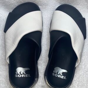 Sorel Two-Tone Black and White Slide Sandals